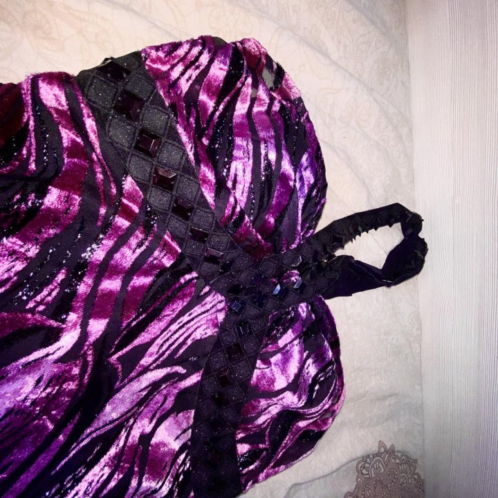 Бархатное платье