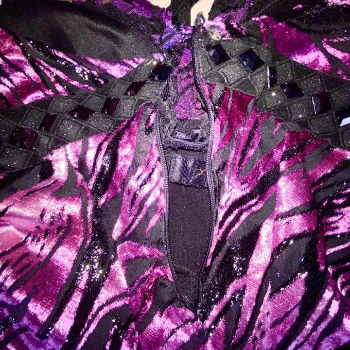 Бархатное платье