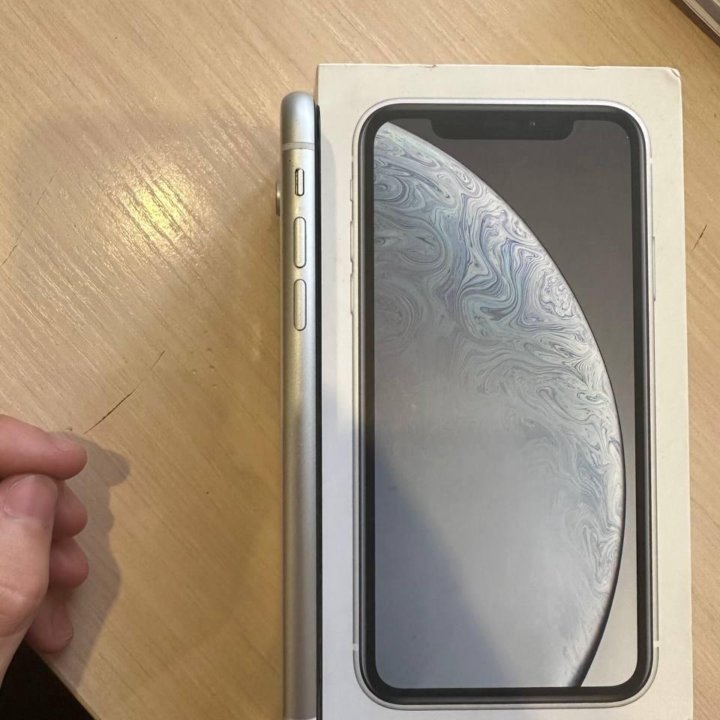 iPhone XR 64 White