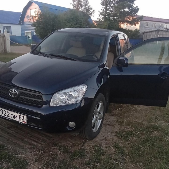 Toyota RAV4, 2008