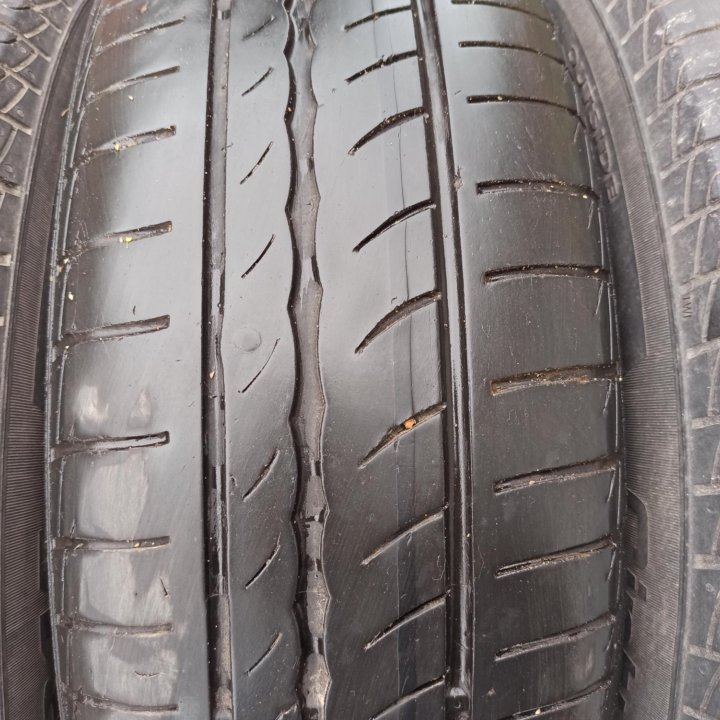 Pirelli cinturato p1 185 65 r15 на дисках.