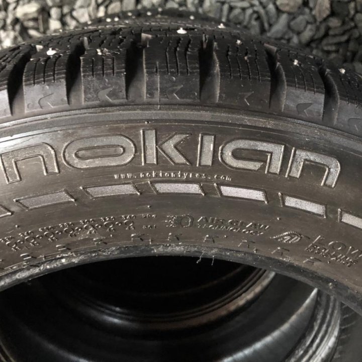 225/60/17 Nokian Tyres Hakkapeliitta 7 SUV. 4шт