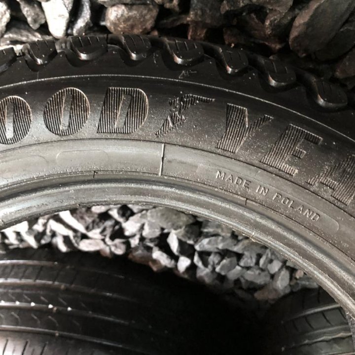 205/55/16 Goodyear Ultragrip Ice Arctic. 2шт