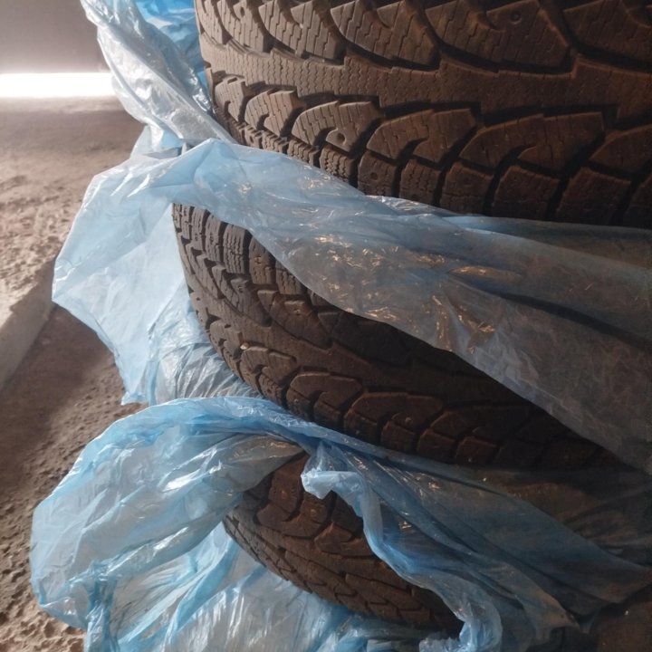 Шины зимние 215/70r16 Hankook i*pike rw11