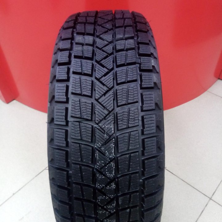 215/55R18 Firemax FM 806