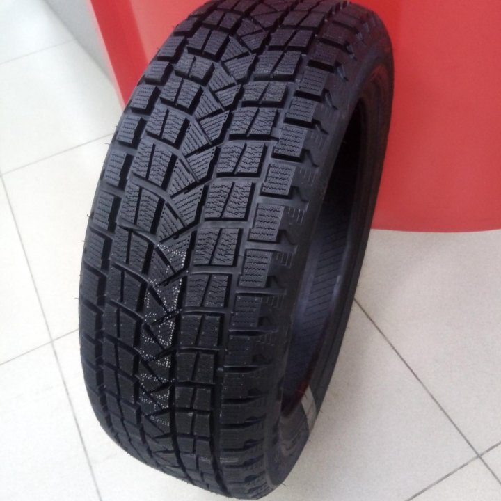 215/55R18 Firemax FM 806