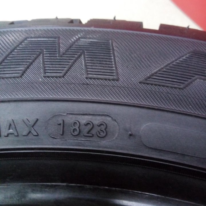 215/55R18 Firemax FM 806