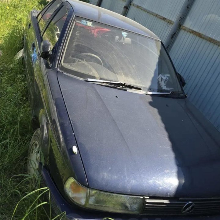 Nissan Sunny, 1993