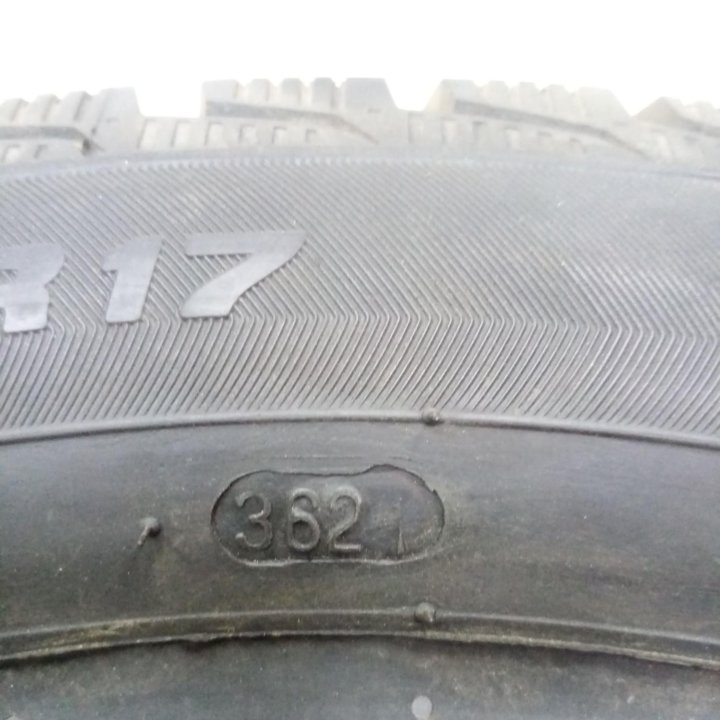 225/45R17 Viatti V-522