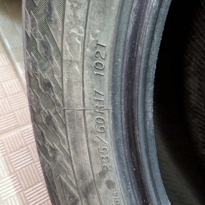 Шины Yokohama 235/60 R17