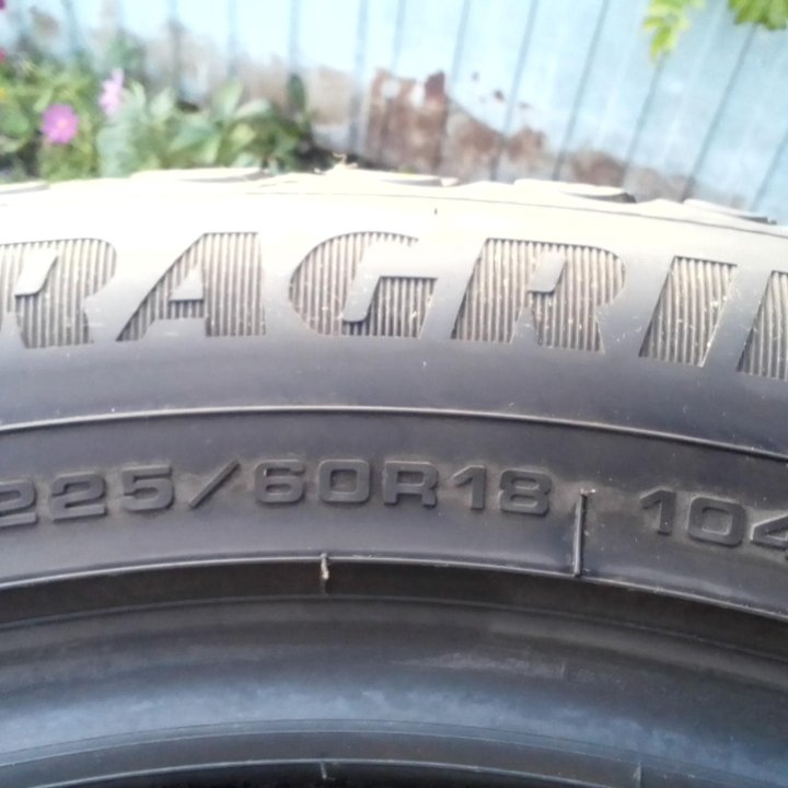 Goodyear UltraGrip Ice Arctic SUV 225/60 R18 104T