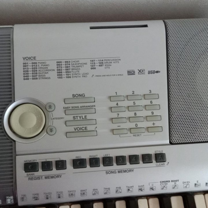 Синтезатор Yamaha psr 295