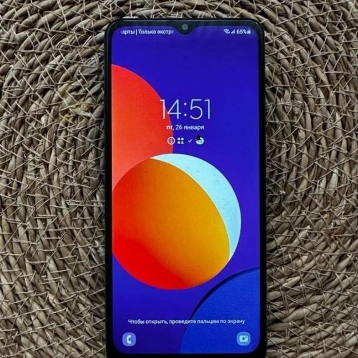 Телефон Samsung m12