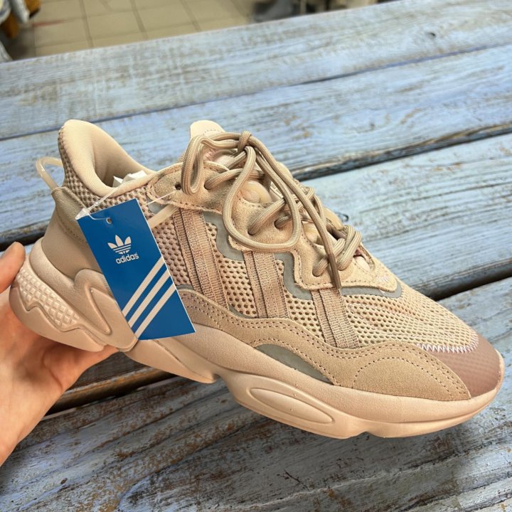 Кроссовки adidas