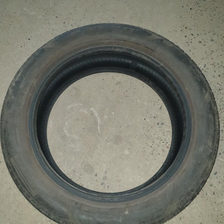 Шина Pirelli P Zero 235/50/19