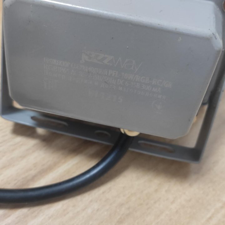 Прожектор светодиодный Jazzway PFL-10W