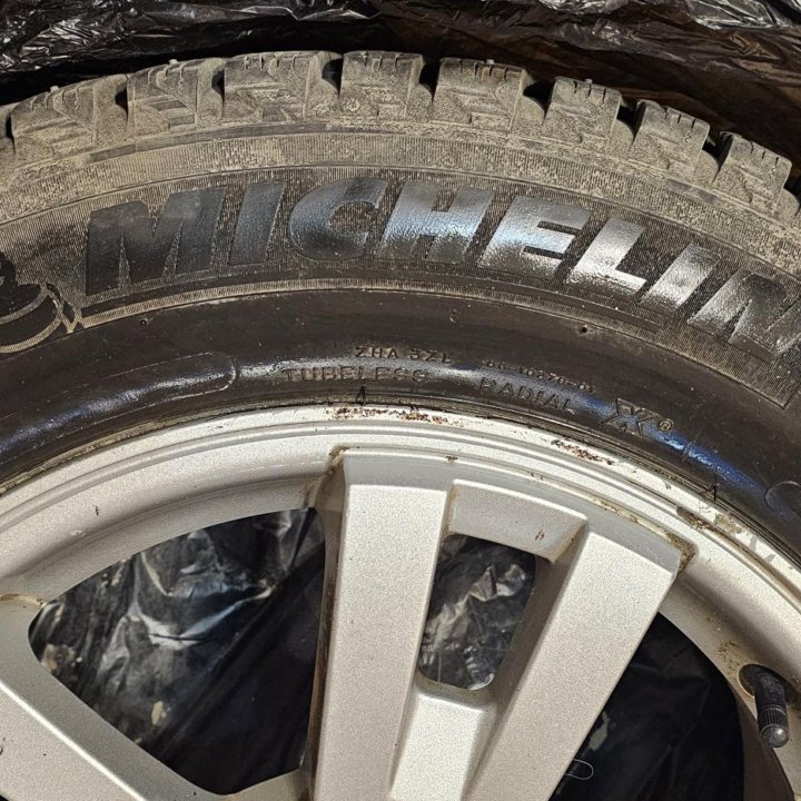 Зимняя резина michelin + диски