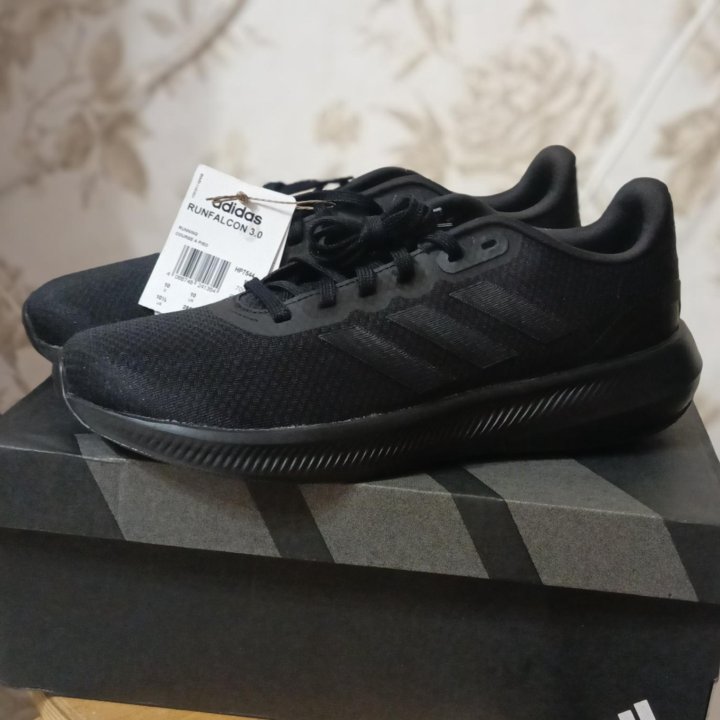 Кроссовки adidas