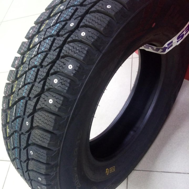 205/75R15 Viatti V-523