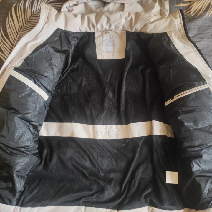 Куртка Moncler зима