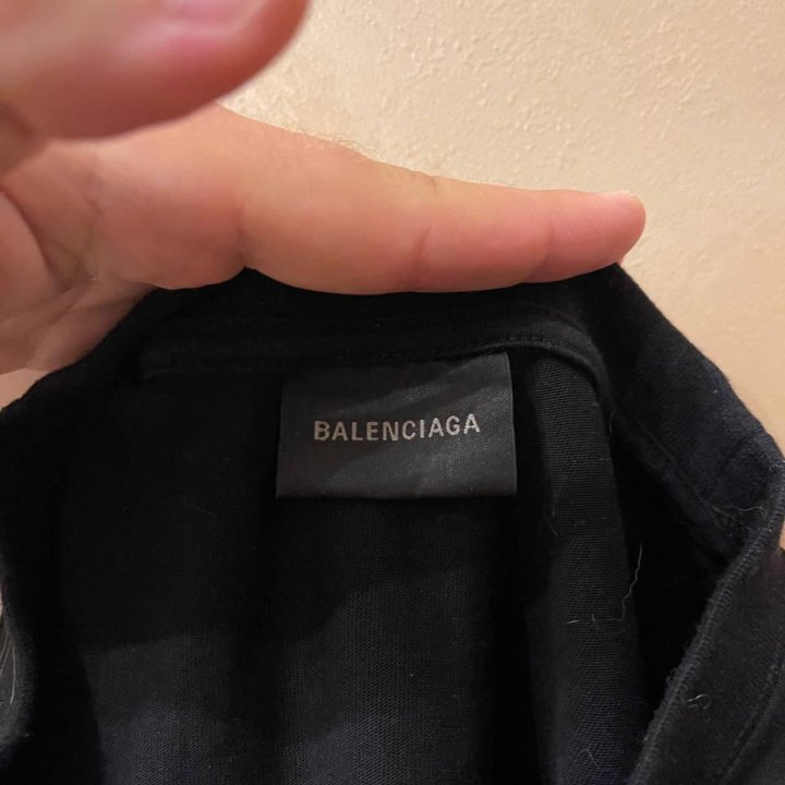 Футболка Balenciaga оригинал