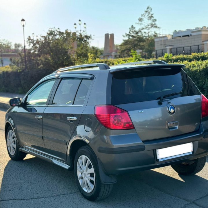 Geely MK Cross, 2013