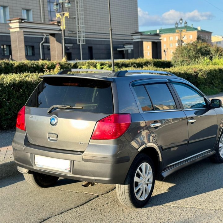 Geely MK Cross, 2013