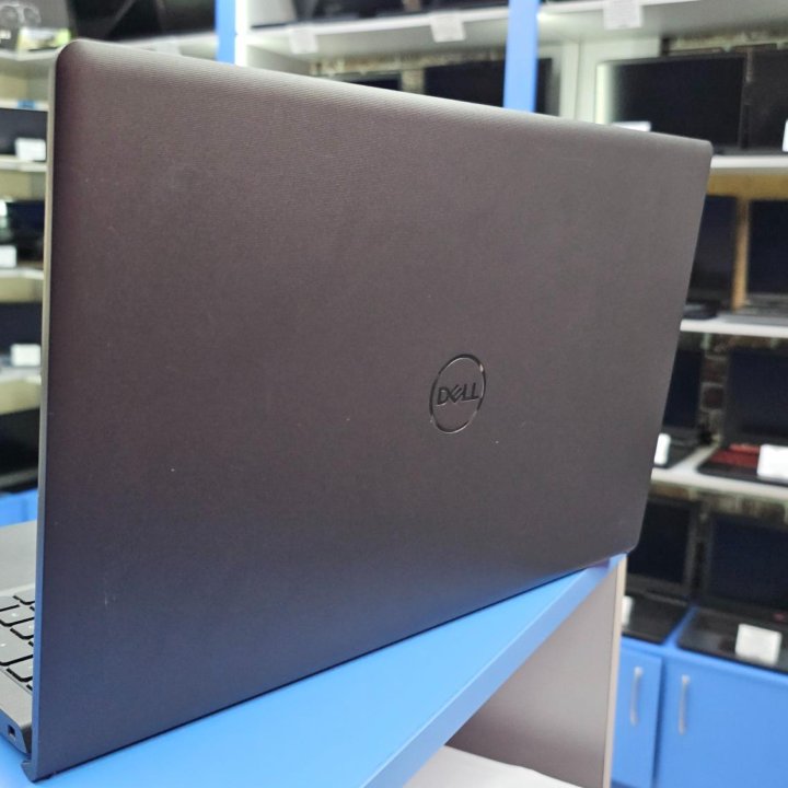 Ноутбук Dell 15.6