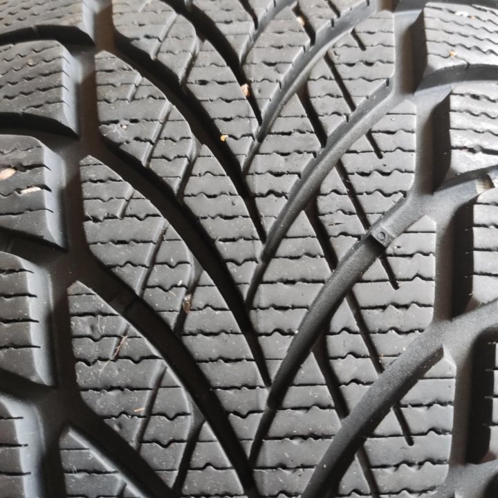 Goodyear UltraGrip Ice 2 205/55 R16