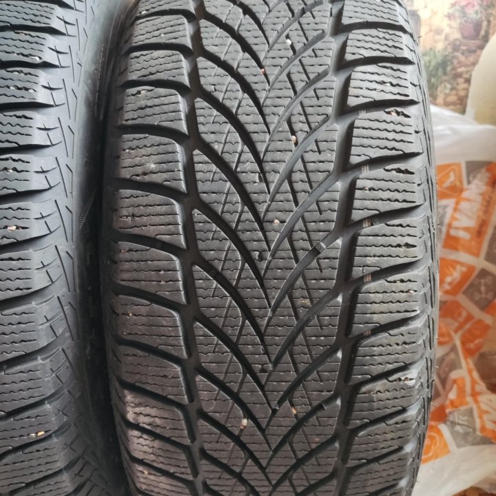 Goodyear UltraGrip Ice 2 205/55 R16