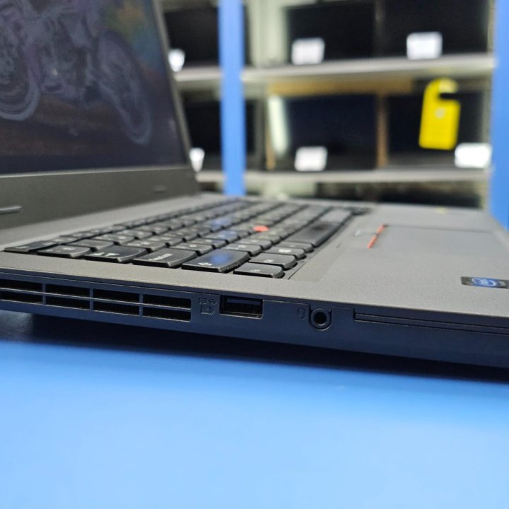 Ноутбук Lenovo ThinkPad i3-5005u 12gb SSD 250gb