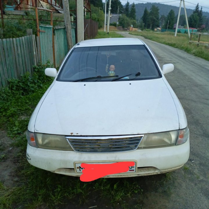 Nissan Sunny, 1998