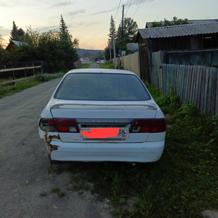 Nissan Sunny, 1998