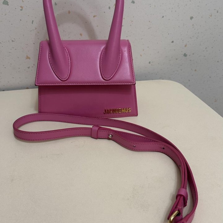 Сумка Jacquemus Le Chiquito Moyen mini bag