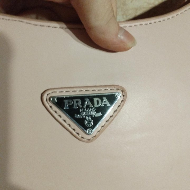 Сумка Prada