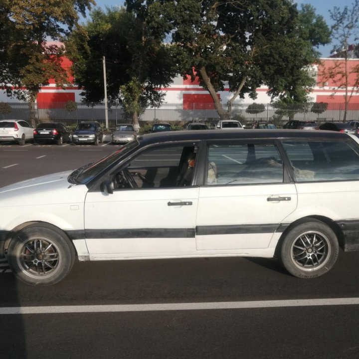 Volkswagen Passat, 1988