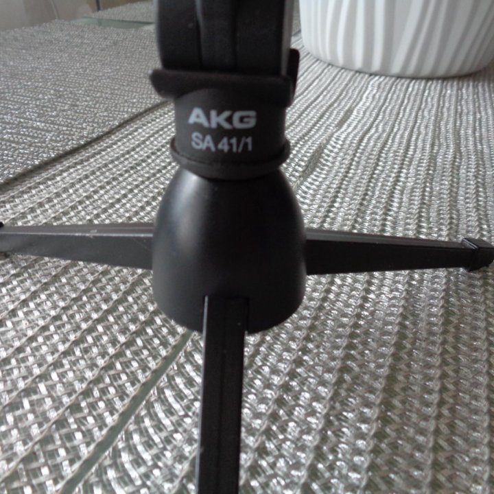 AKG SA 41/1 подставка под микрофон