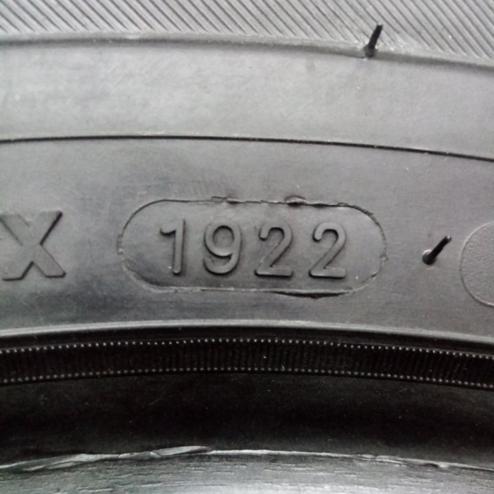 235/60R16 FIREMAX FM806