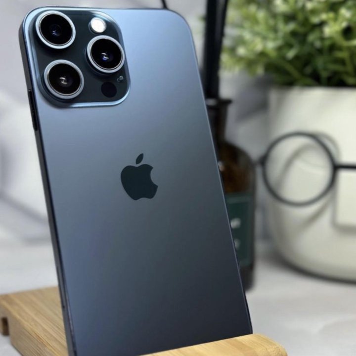 iPhone xr в корпусе 15 ро на 128