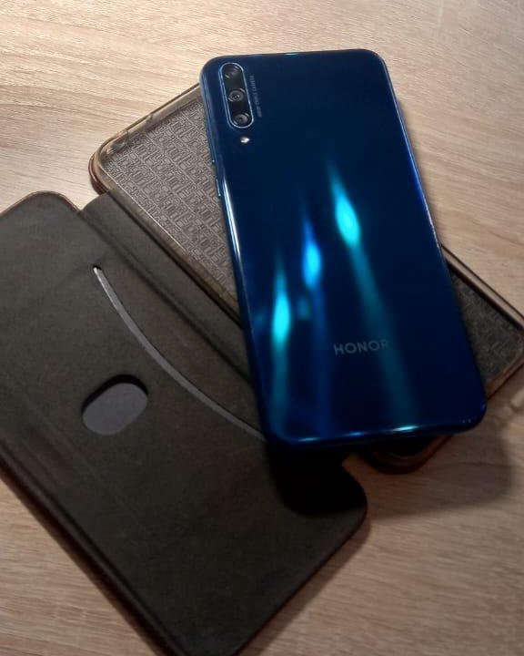 Смартфон Honor 30i