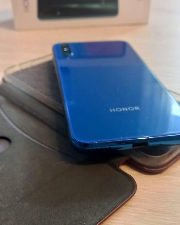 Смартфон Honor 30i