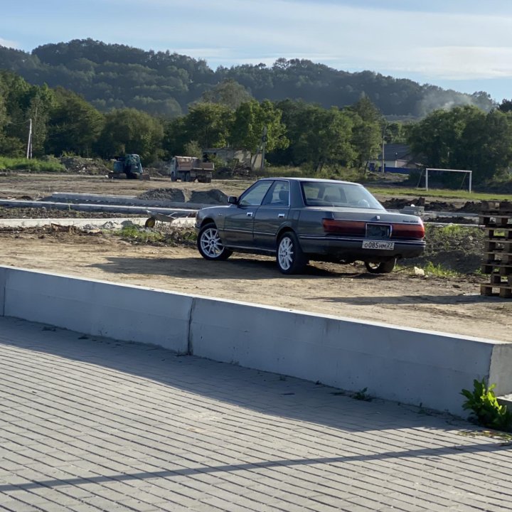 Toyota Crown, 1991