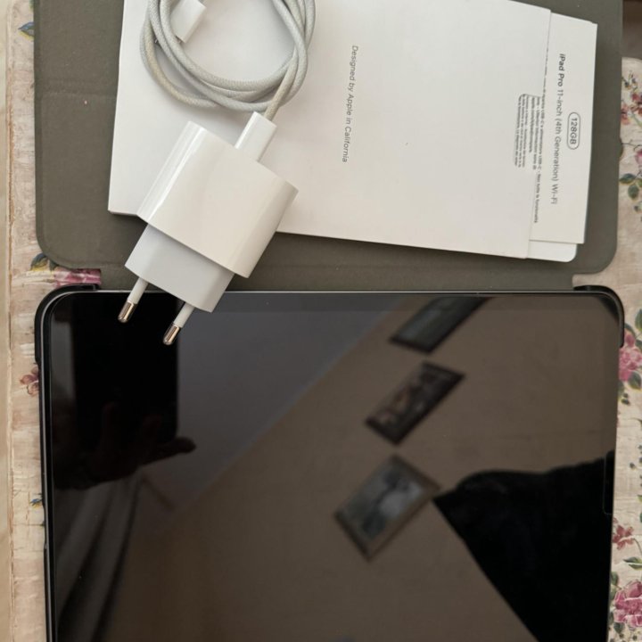 Планшет Apple iPad Pro 11 2022 128Gb Wi-Fi