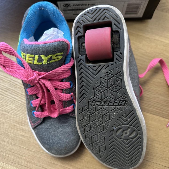 Heelys, кеды-кроссовки