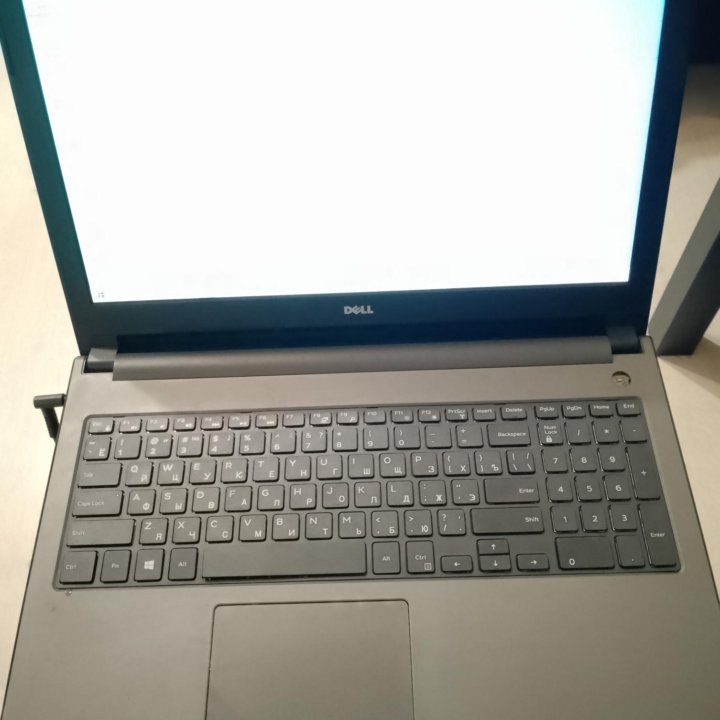 DELL P51F i5 5200U