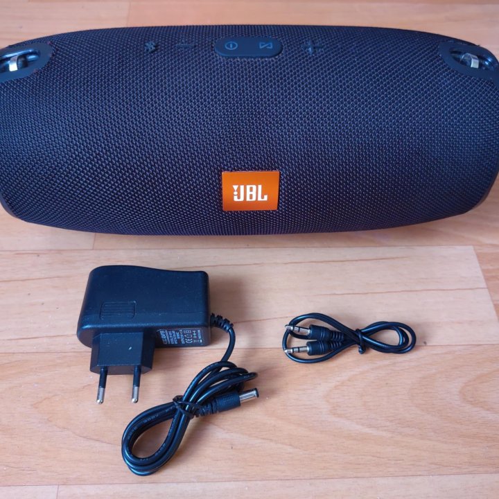 JBL Xtreme (версия с сабвуфером)