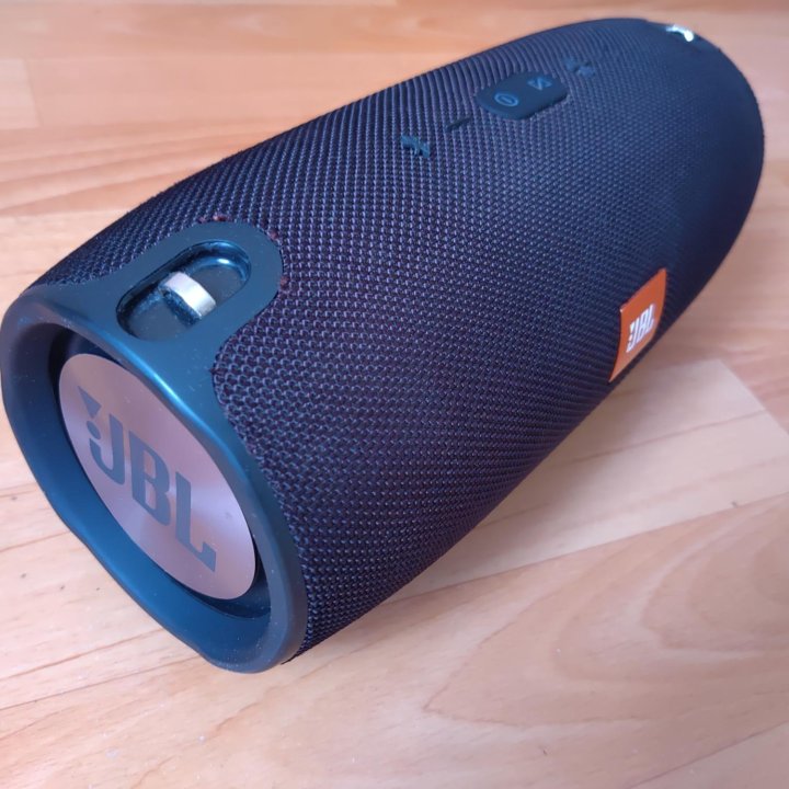 JBL Xtreme (версия с сабвуфером)