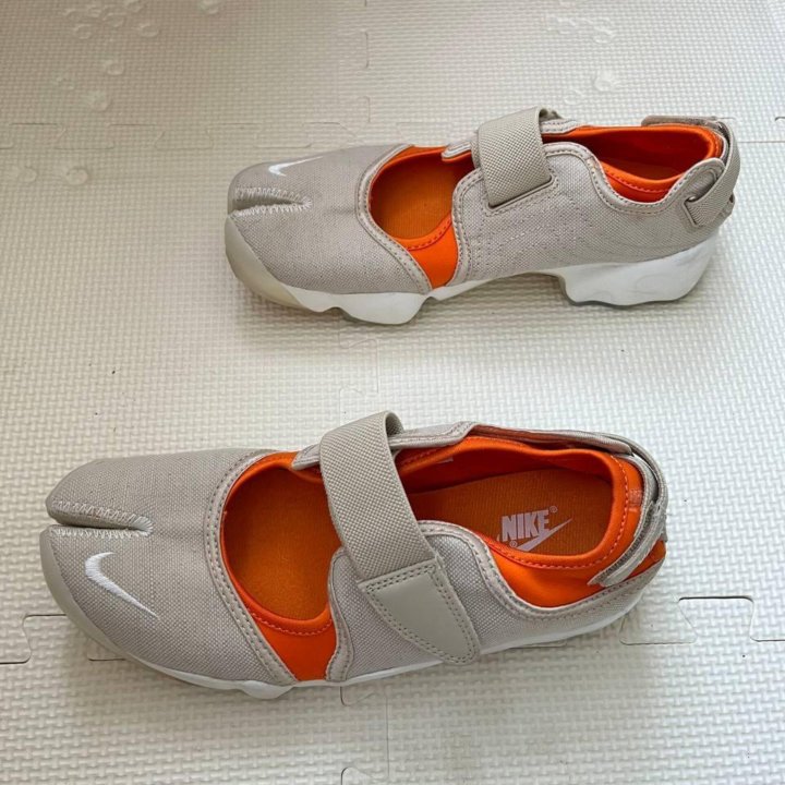 Nike Air Rift