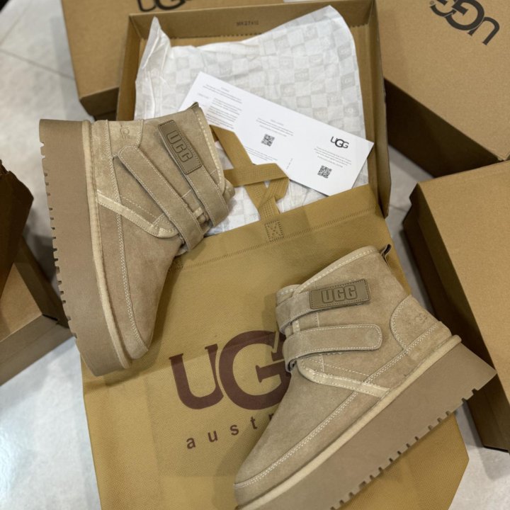 Женские ботинки UGG