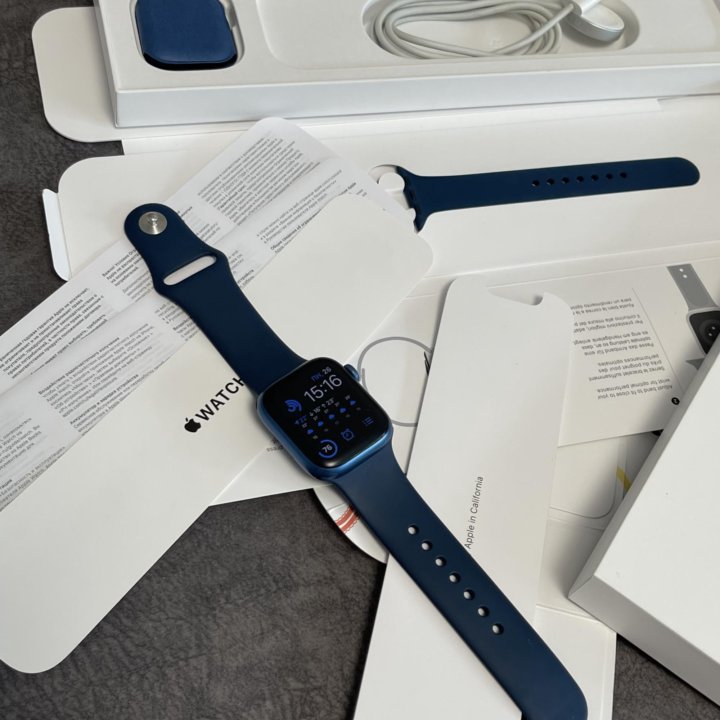 Apple Watch 7 41mm Blue в отличном состоянии